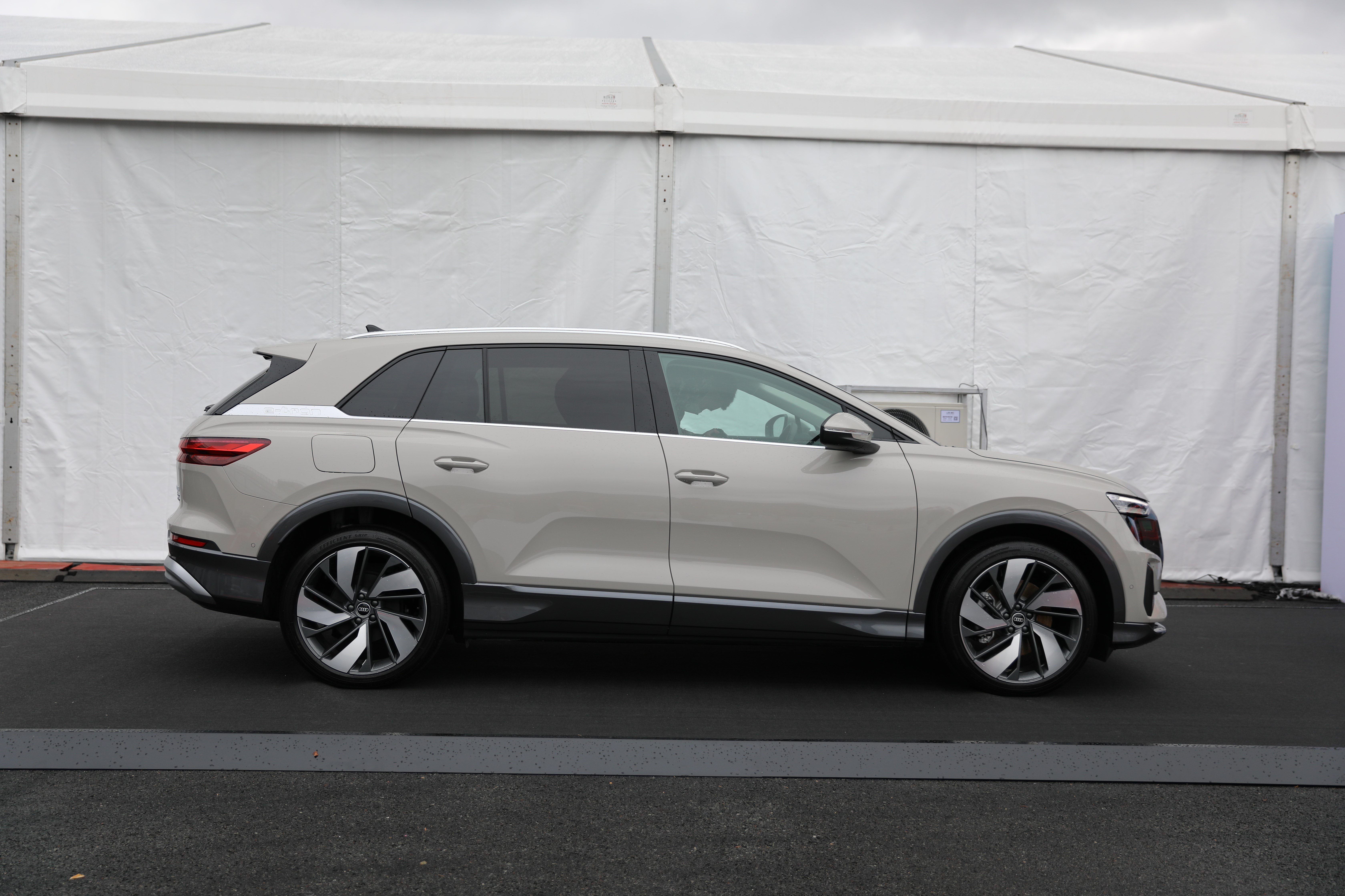 高新西奥迪Q5 e-tron优惠8.99万 仅22.95万可入手