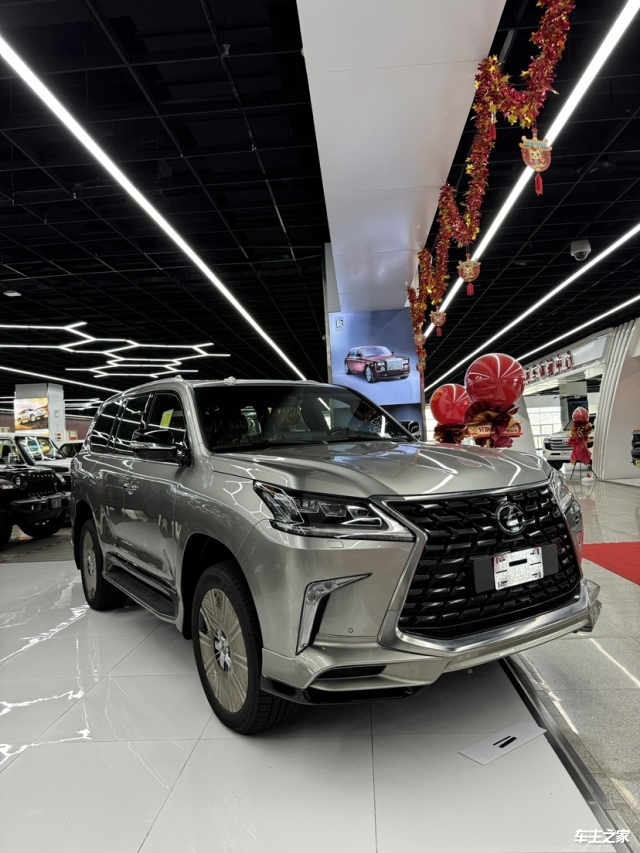 雷克萨斯LX570中东版让利促销中 购车让利40万元