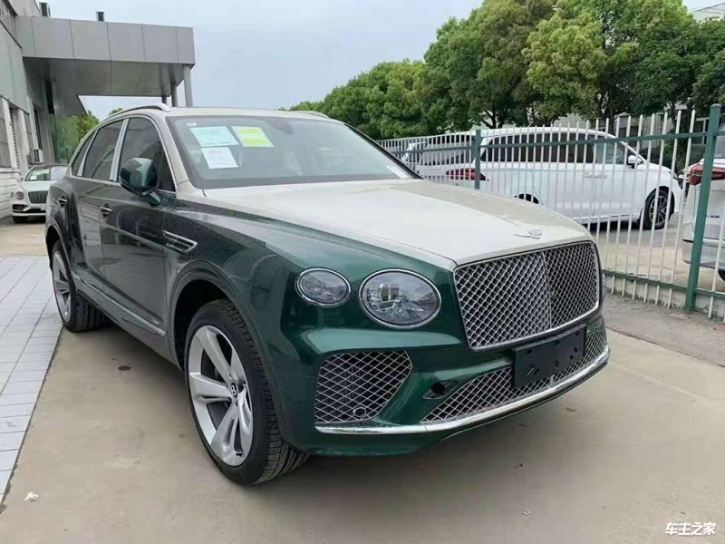 2024款宾利添越4.0T首席豪华SUV 现车促销价格