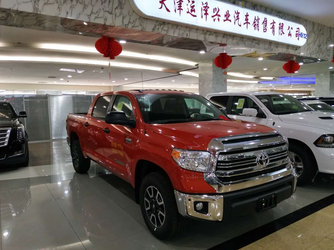 成都丰田海拉克斯中东版最高优惠6万 欢迎上门试驾