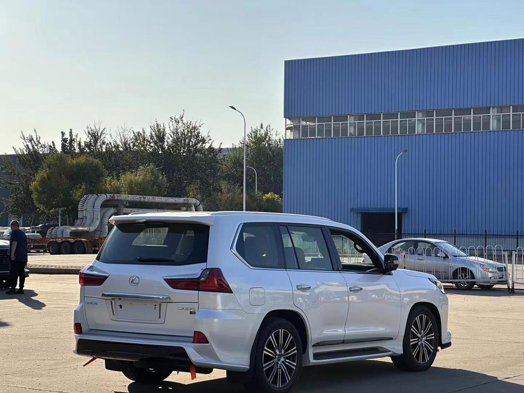 雷克萨斯LX570 国六现车手续齐当天开票 售全国