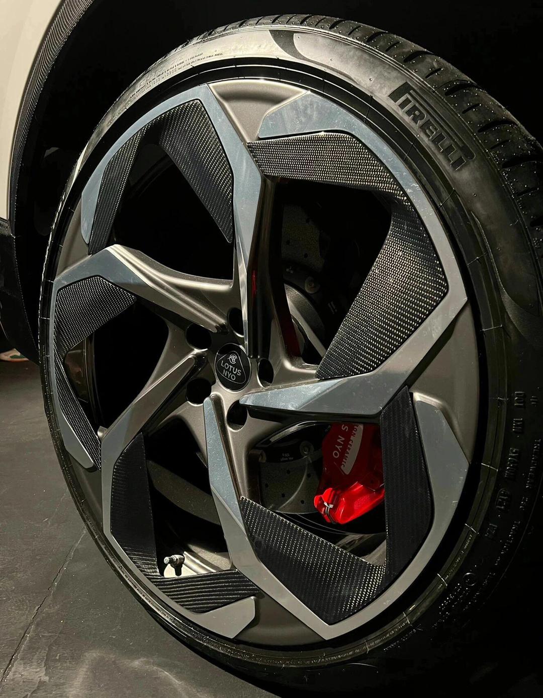 依旧坚持豪华与驾控,莲花Emeya/Eletre上市53.8万元起售