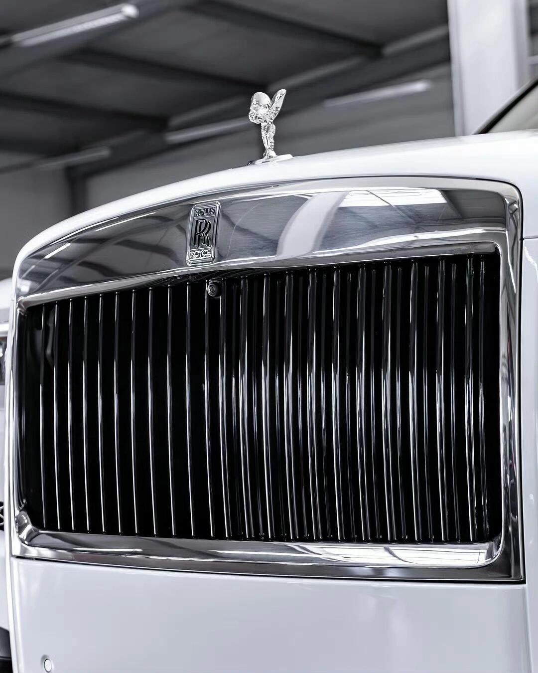 现购库里南让利直降65万 欢迎上门试驾