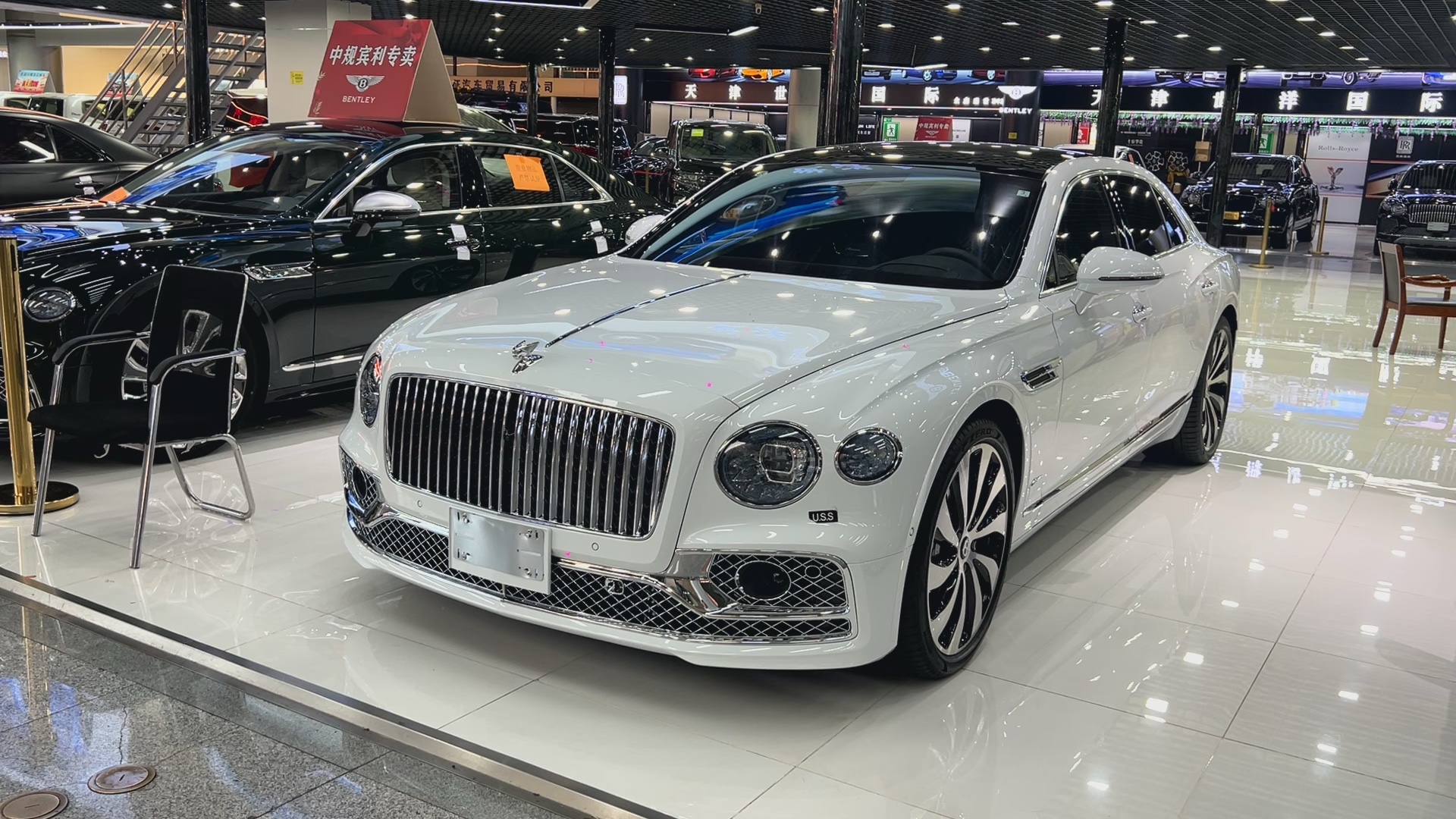 2024飞驰目前售价300万起 欢迎前来试驾