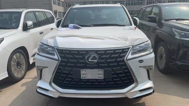 2024平行进口雷克萨斯LX570中东版降价促销中 购车让利39万元