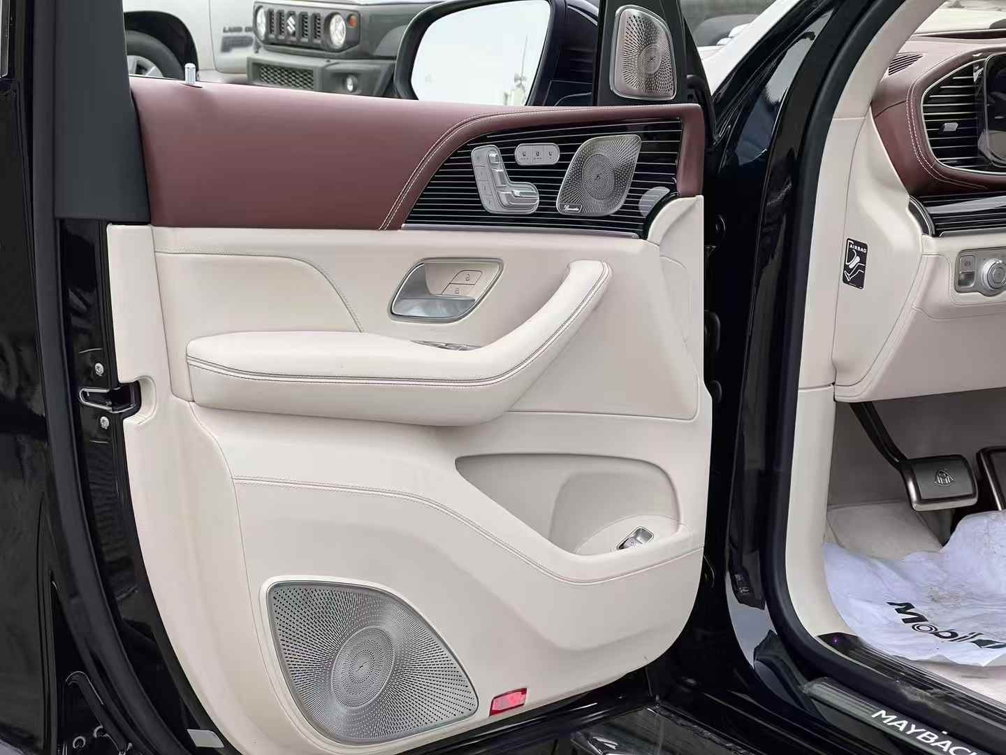 现购迈巴赫GLS享10万优惠 欢迎试乘试驾