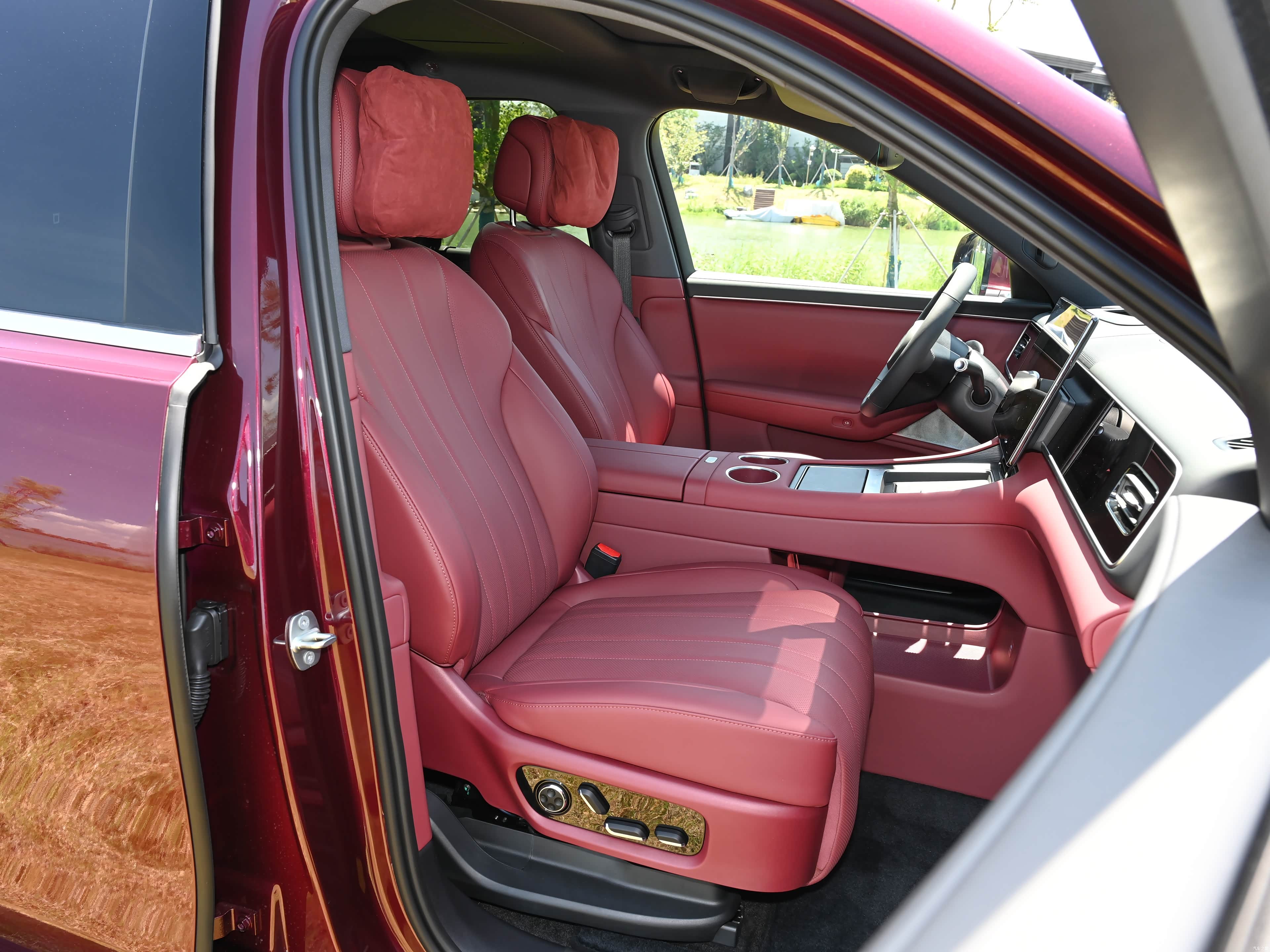 全新问界M7内饰官图发布 将9月23日上市