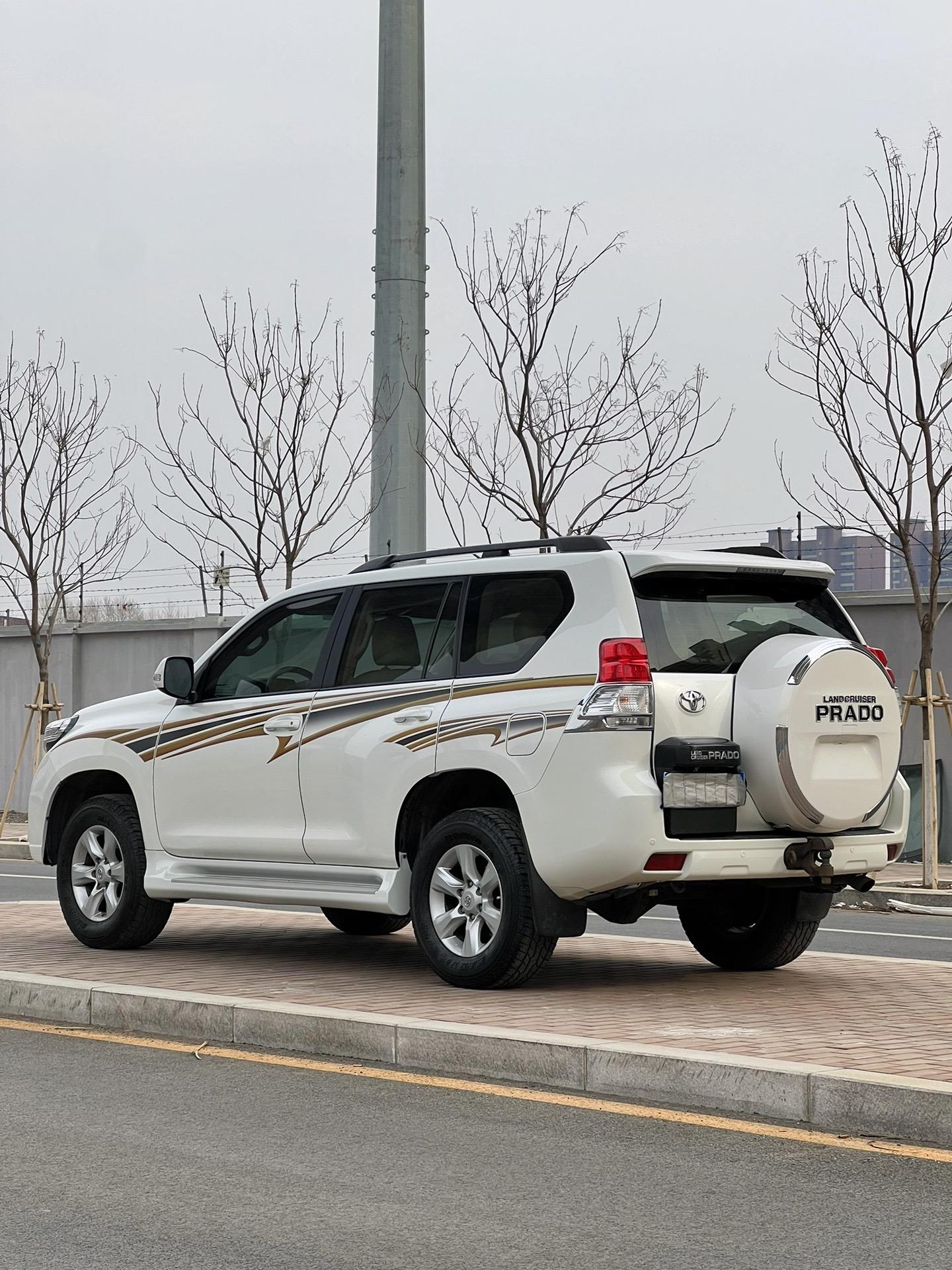 中东版丰田霸道2700抄底价格 参数配置解析