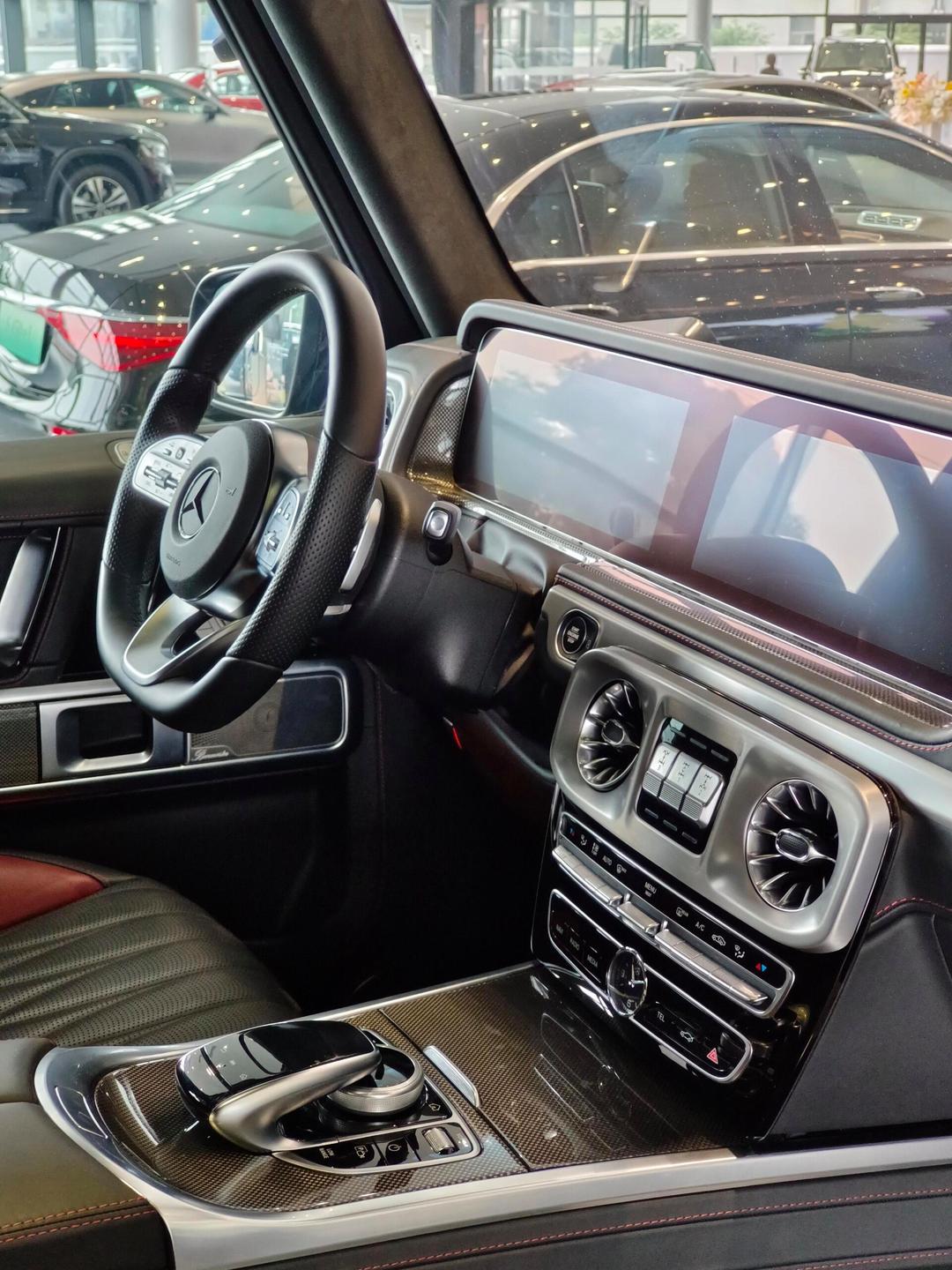 2024款奔驰G500欧版落地二百出头可分期