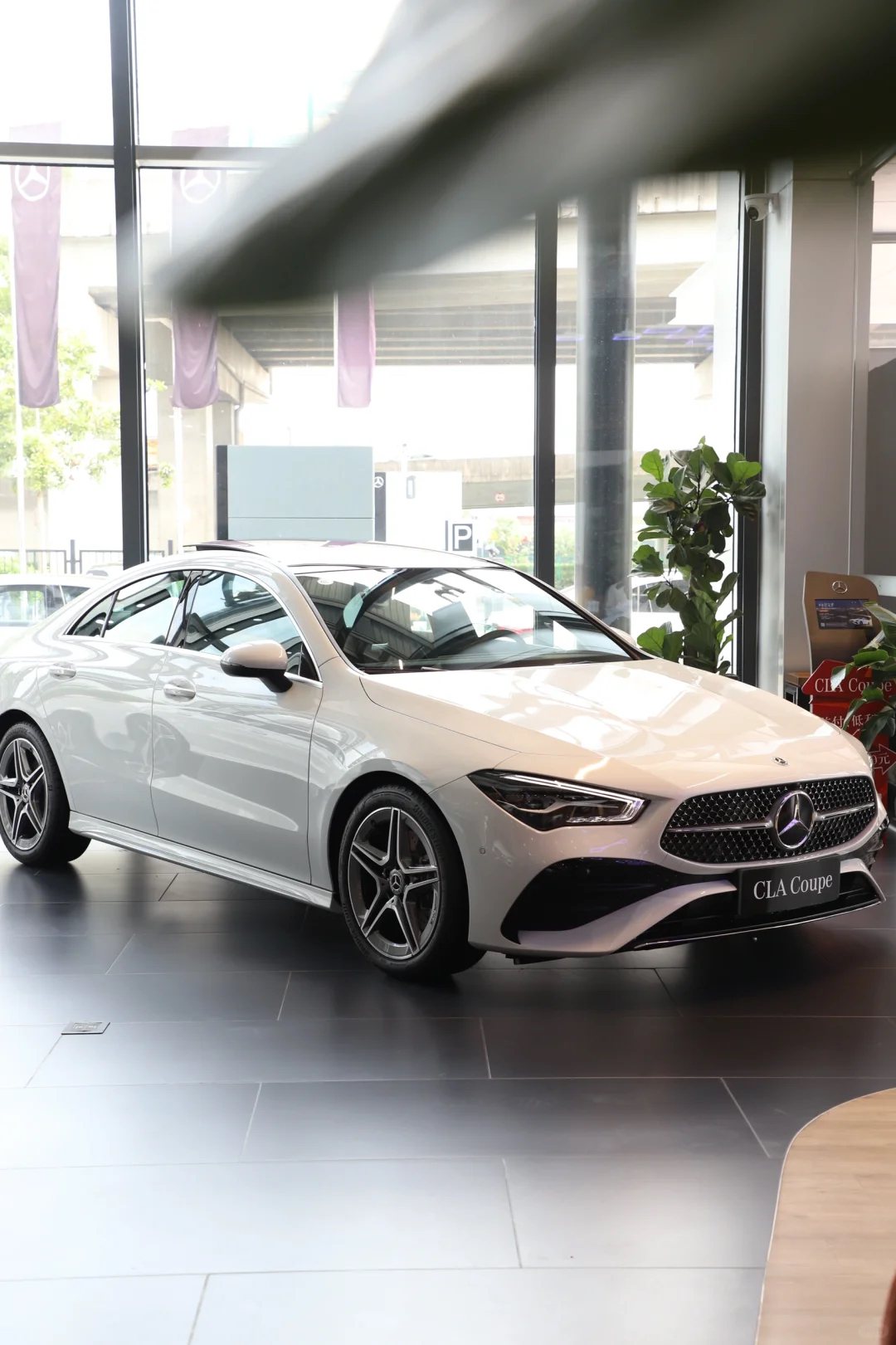 全新纯电奔驰CLA将10月上市 预售价25.9-29.9万