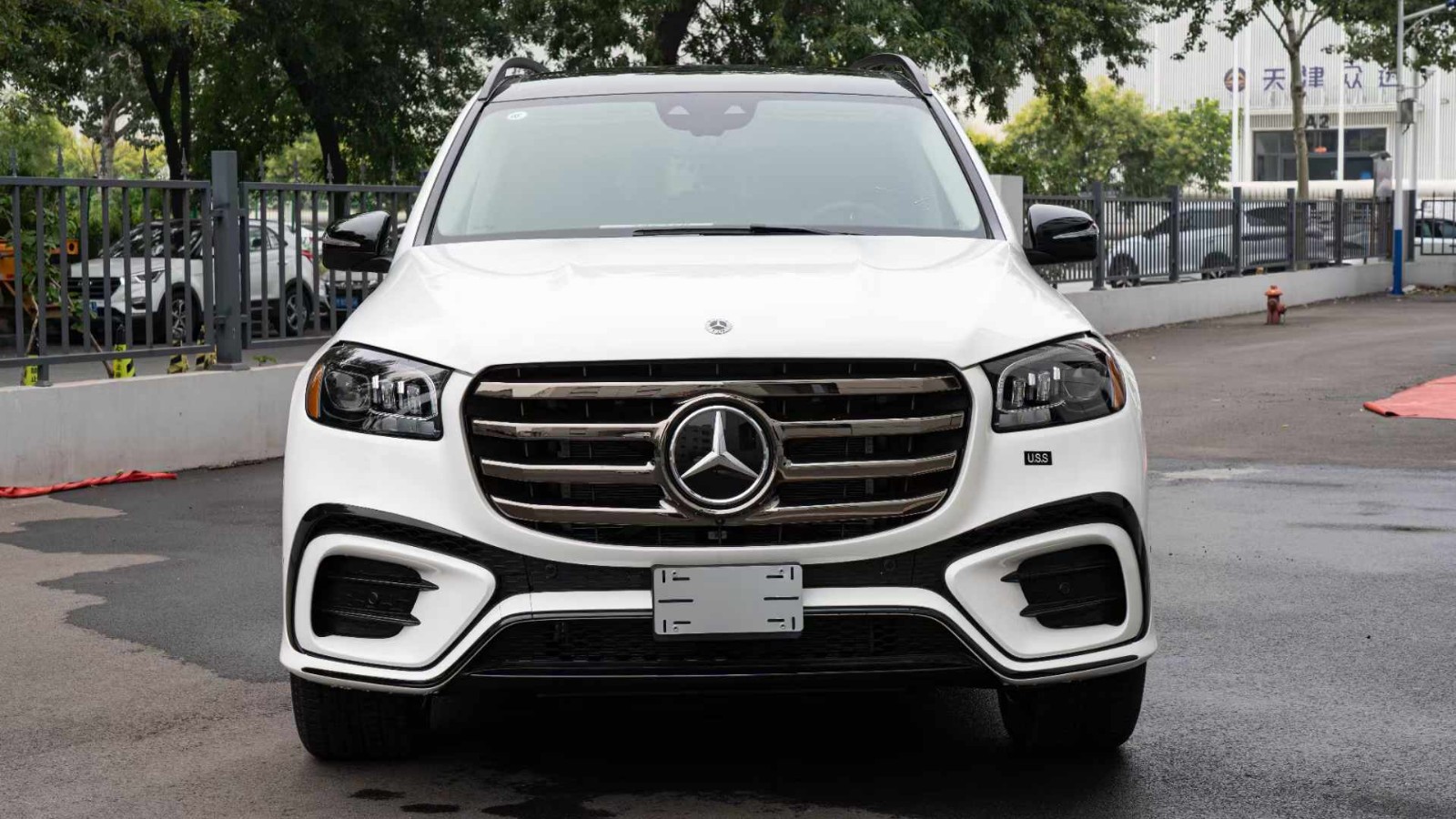 现购奔驰GLS加版享20万优惠 售四川