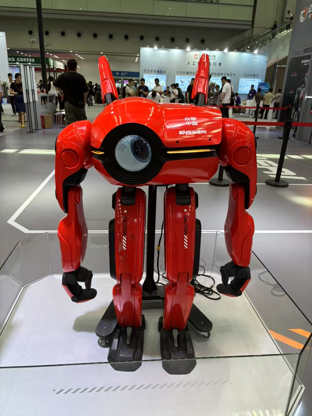 研究人员发明亚毫米级机器人 能够感知、思考并自主行动研究人员发明亚毫米级机器人 能够感知、思考并自主行动