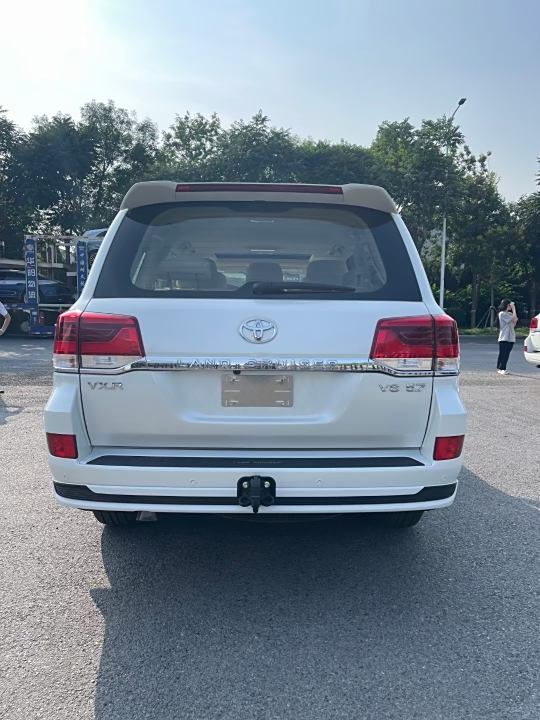 重磅上市2023款中东版丰田FJ酷路泽国六