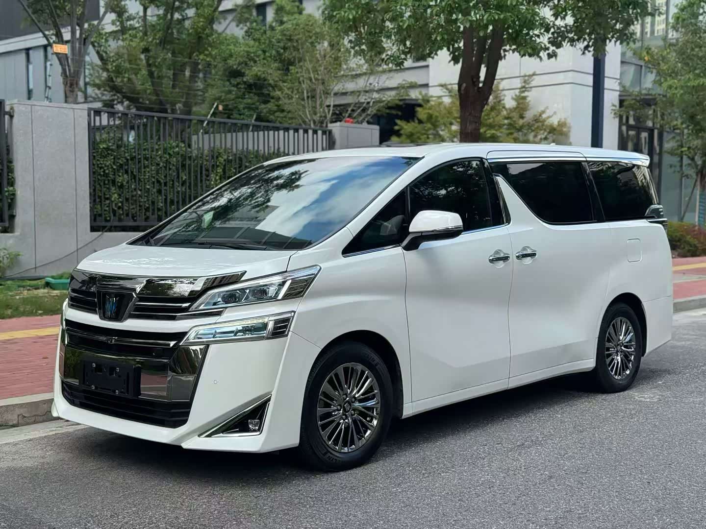 威尔法团购价格90万起