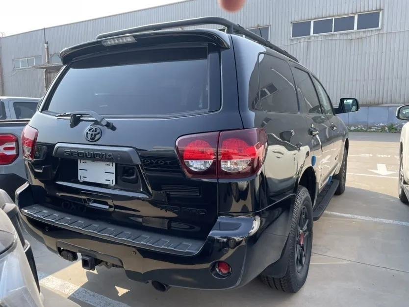 平行进口丰田红杉美版价格最低101万起售 售四川