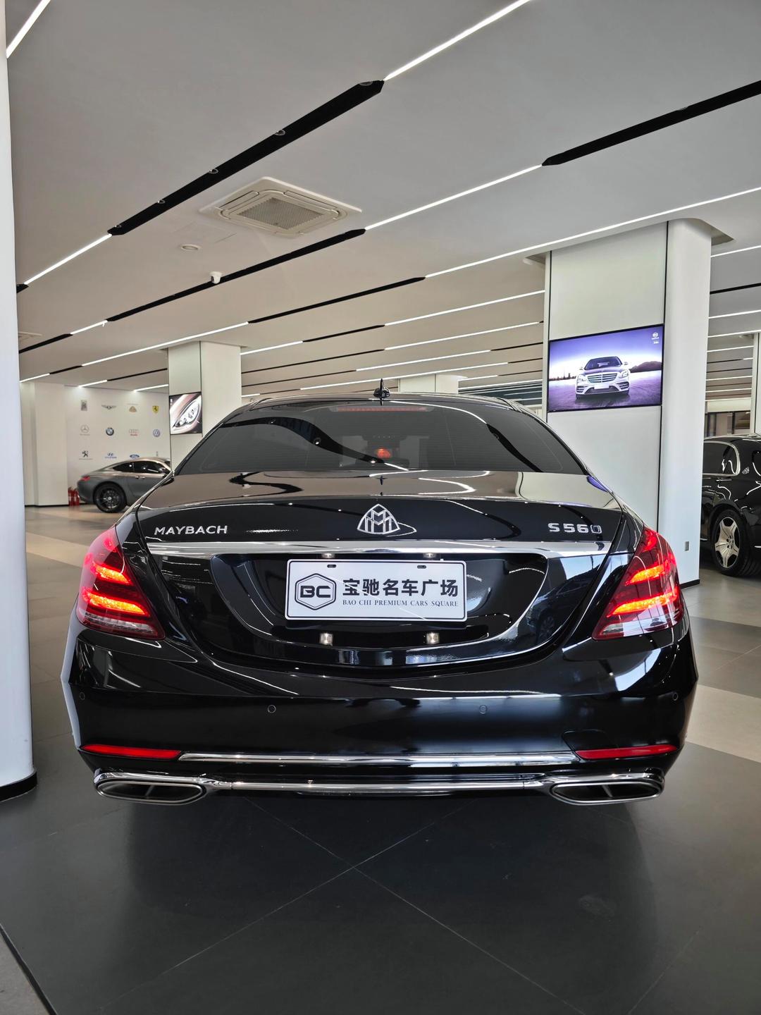 奔驰迈巴赫S级加版优惠40万 售全国