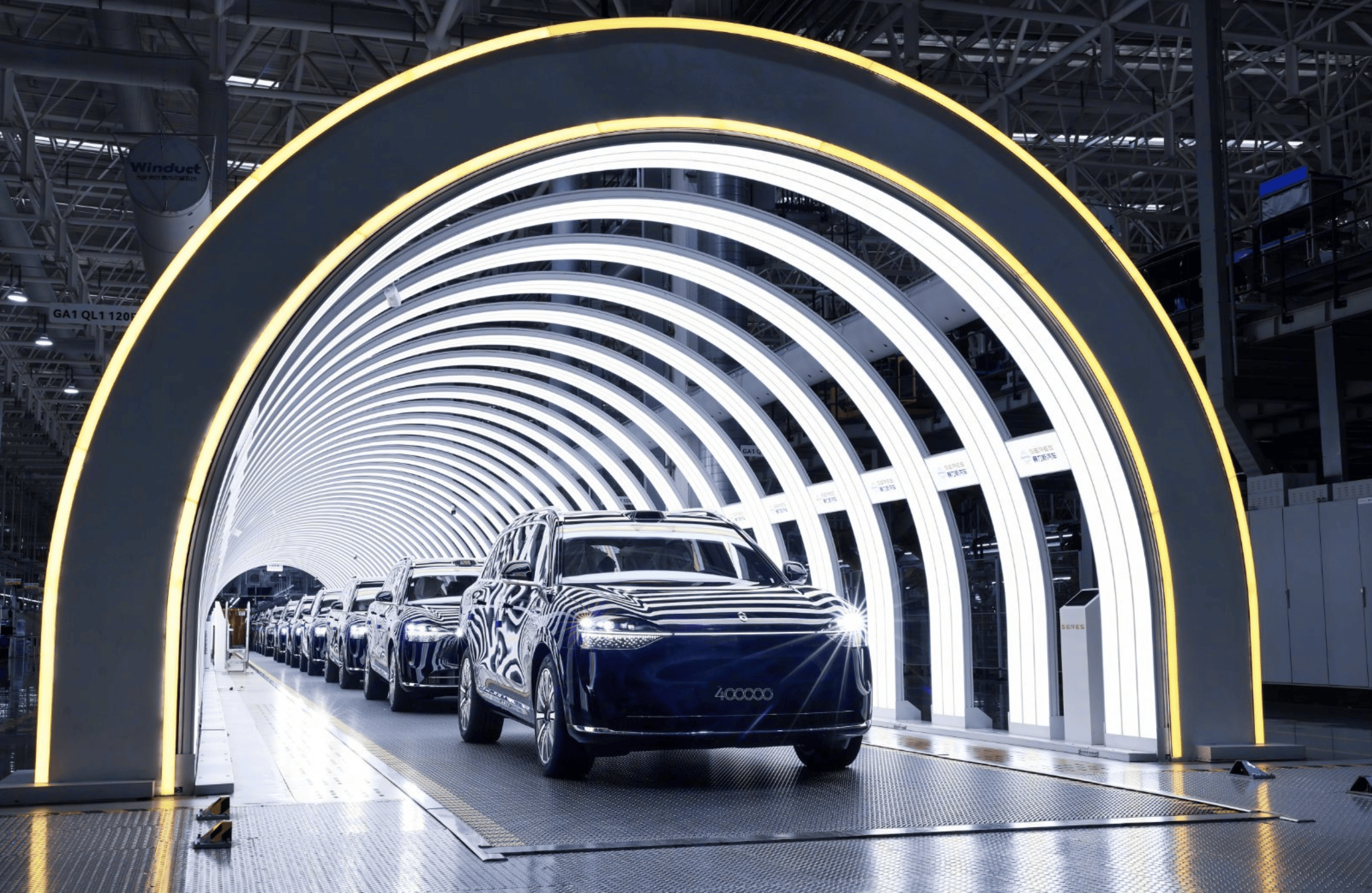 问界第100万辆整车下线，跨界融合模式见成效