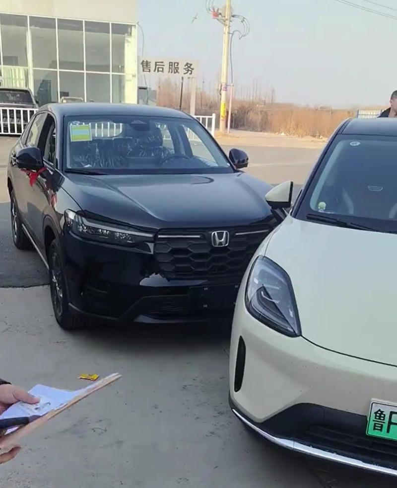 本田新车被4S店员工被撞损,车主想要退换车竟遭拒绝?