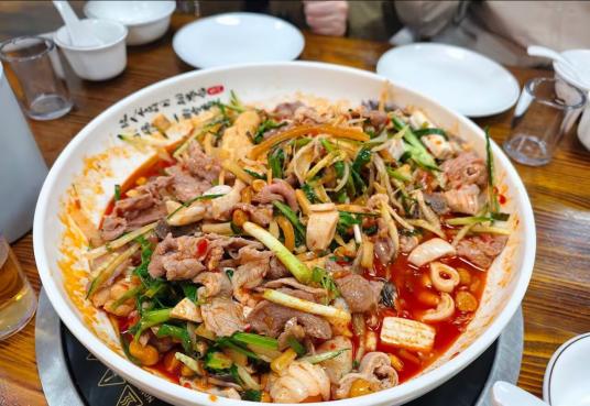 博物馆探秘+古镇漫游+嗦粉自由,舒适感拉满!