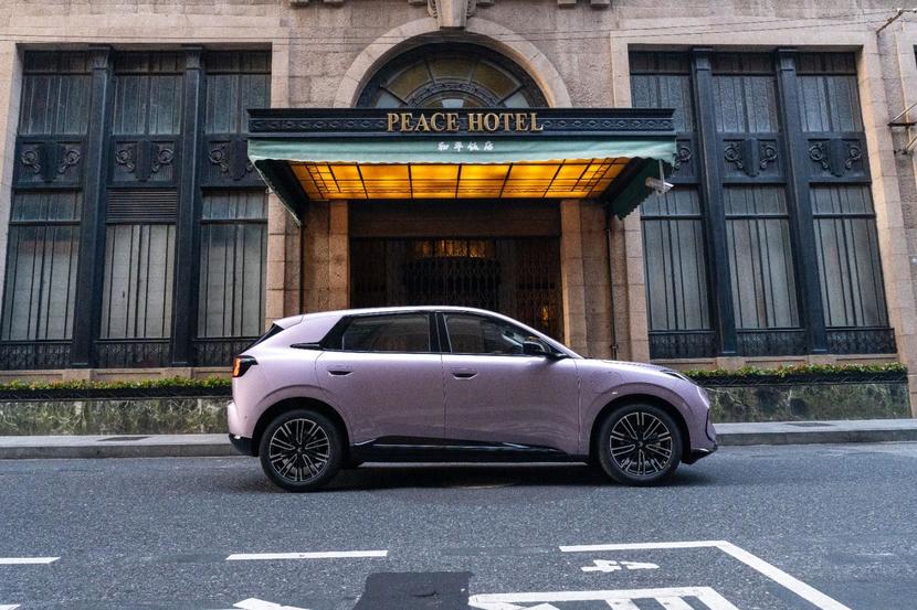 极狐T1推大床模式,15秒座椅放平变露营休息舱