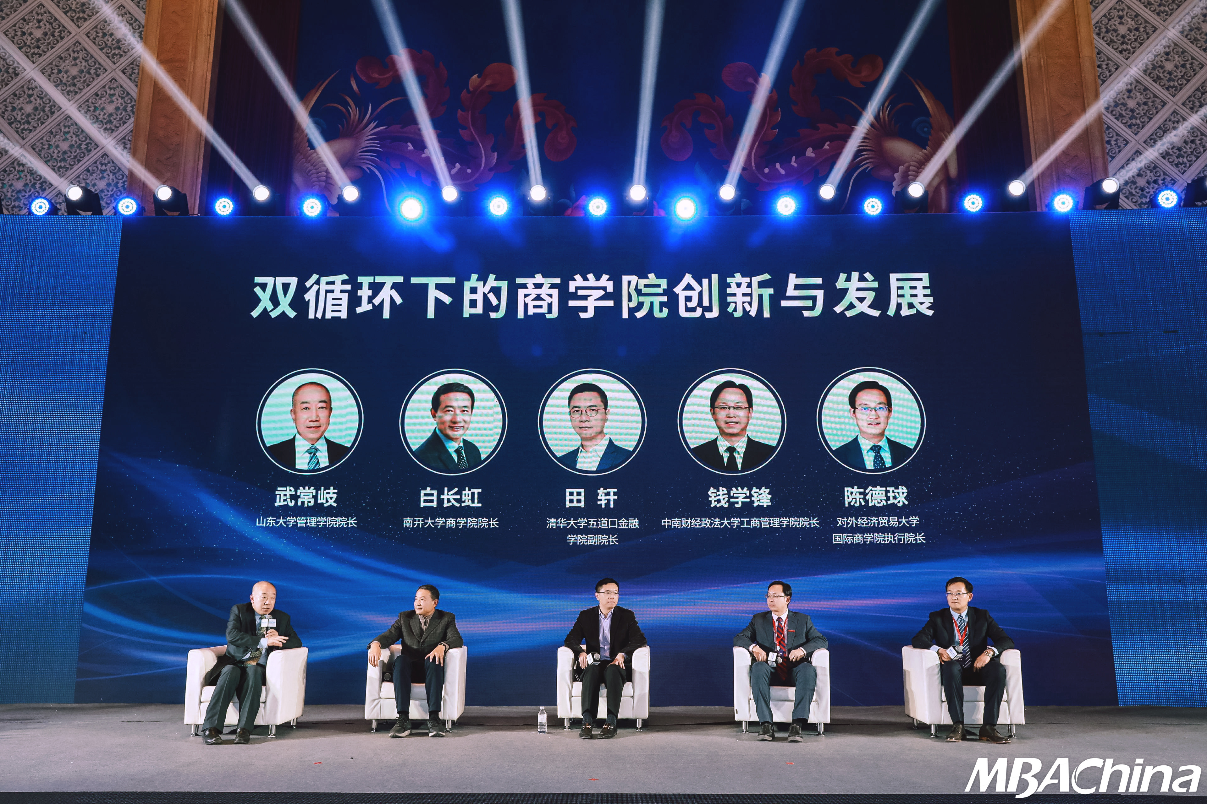 山东大学研发超级电容器 1万次充放电循环后仍保留81%容量山东大学研发超级电容器 1万次充放电循环后仍保留81%容量