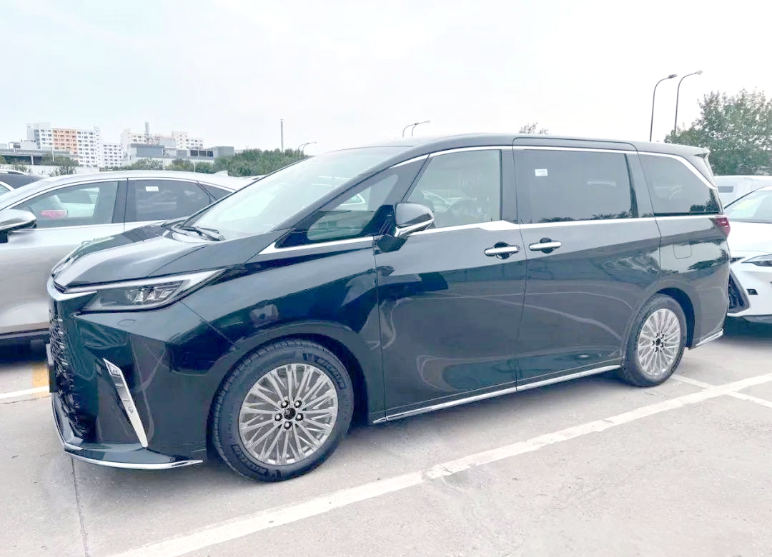 2024雷克萨斯LM亚洲版最新报价122万起 直降43万