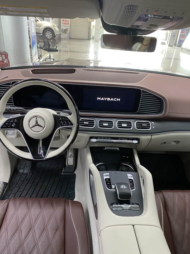 2024款迈巴赫gls600 完美演绎豪华座驾 售全国