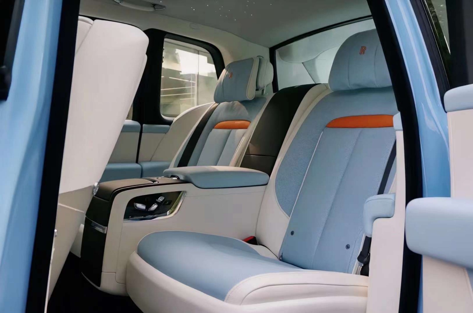 成都库里南最高降65万 最低仅售626万