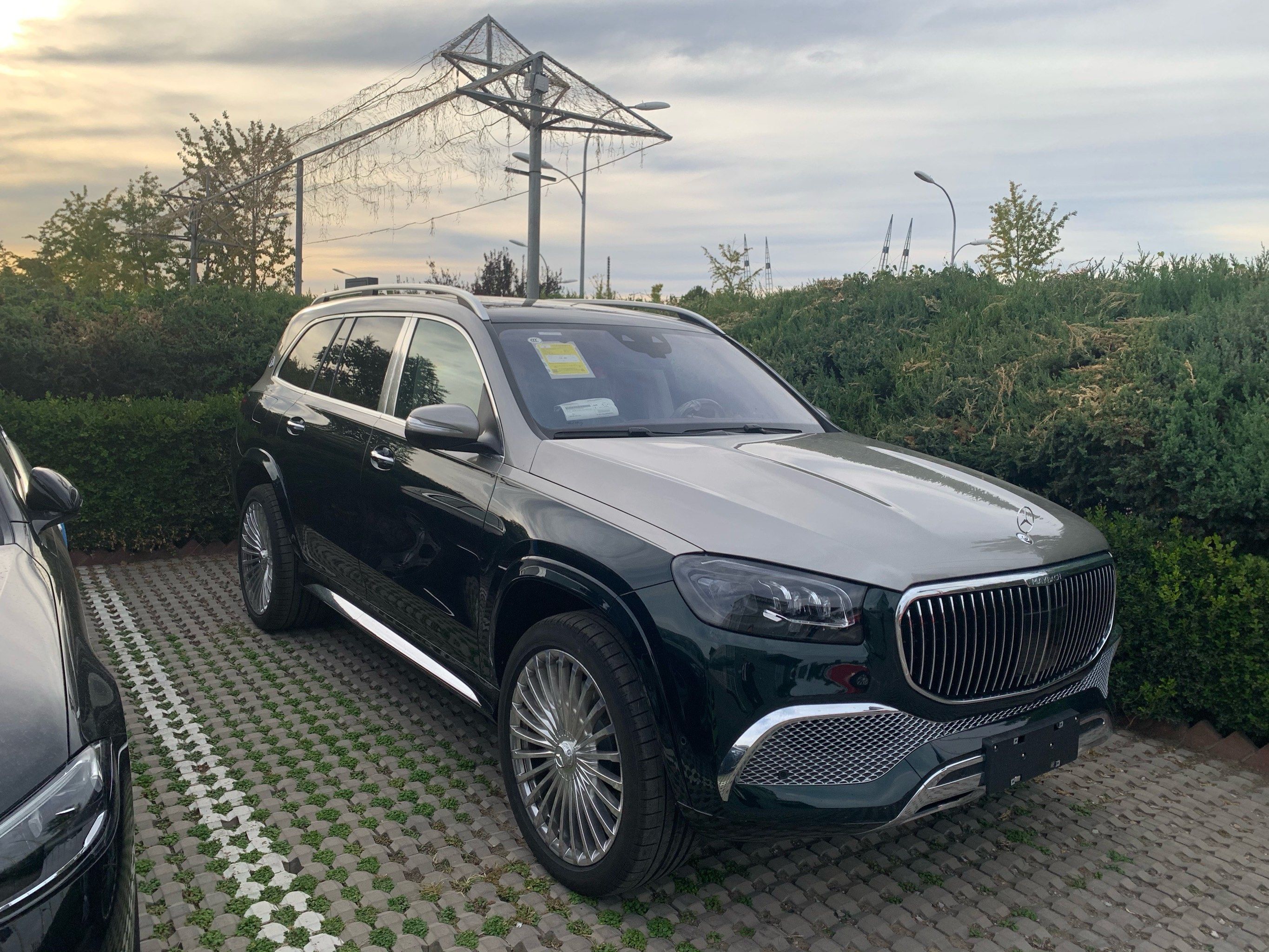 实拍迈巴赫GLS600现车 外观内饰赏析