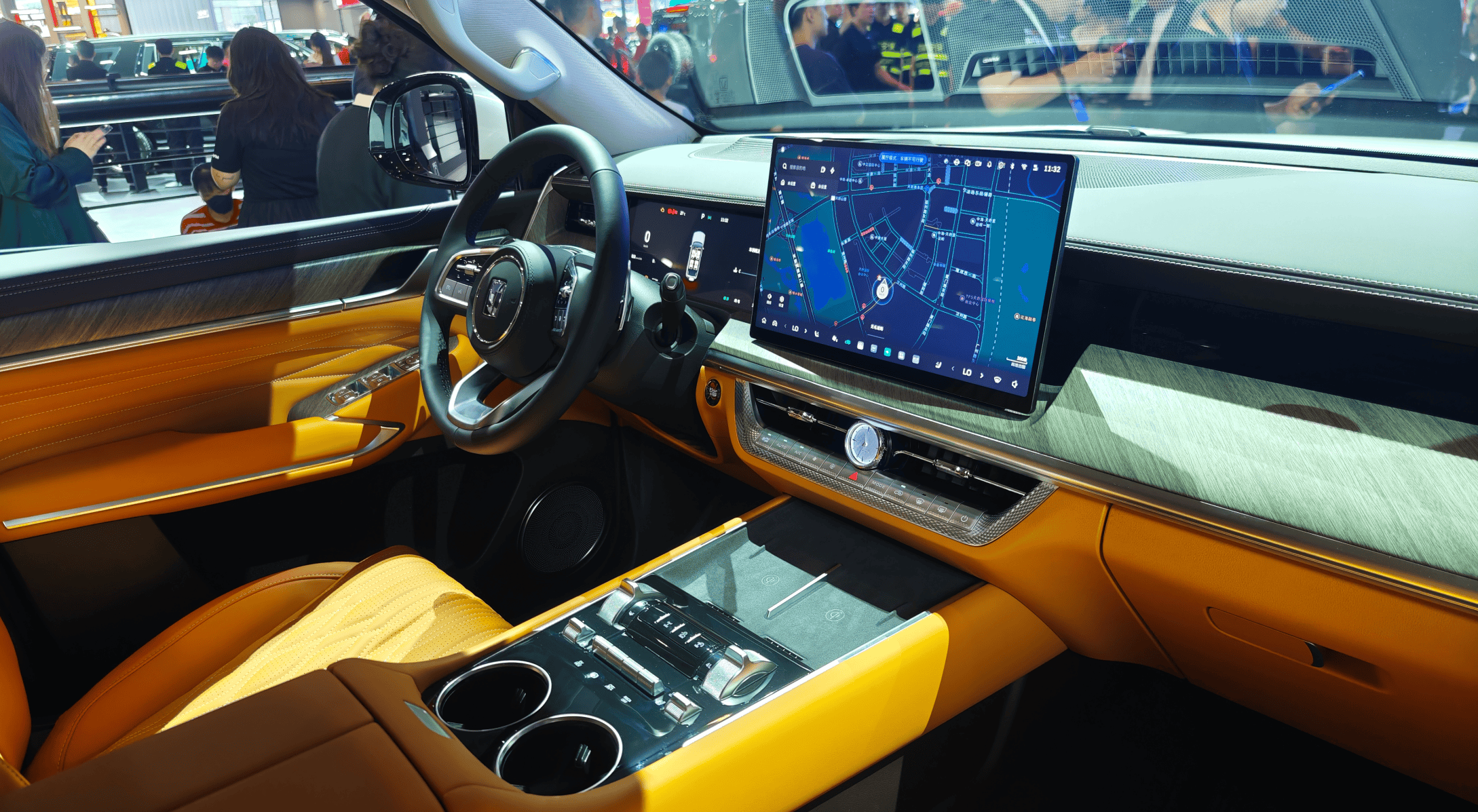 全新坦克500成都车展亮相 售价33.5万元起