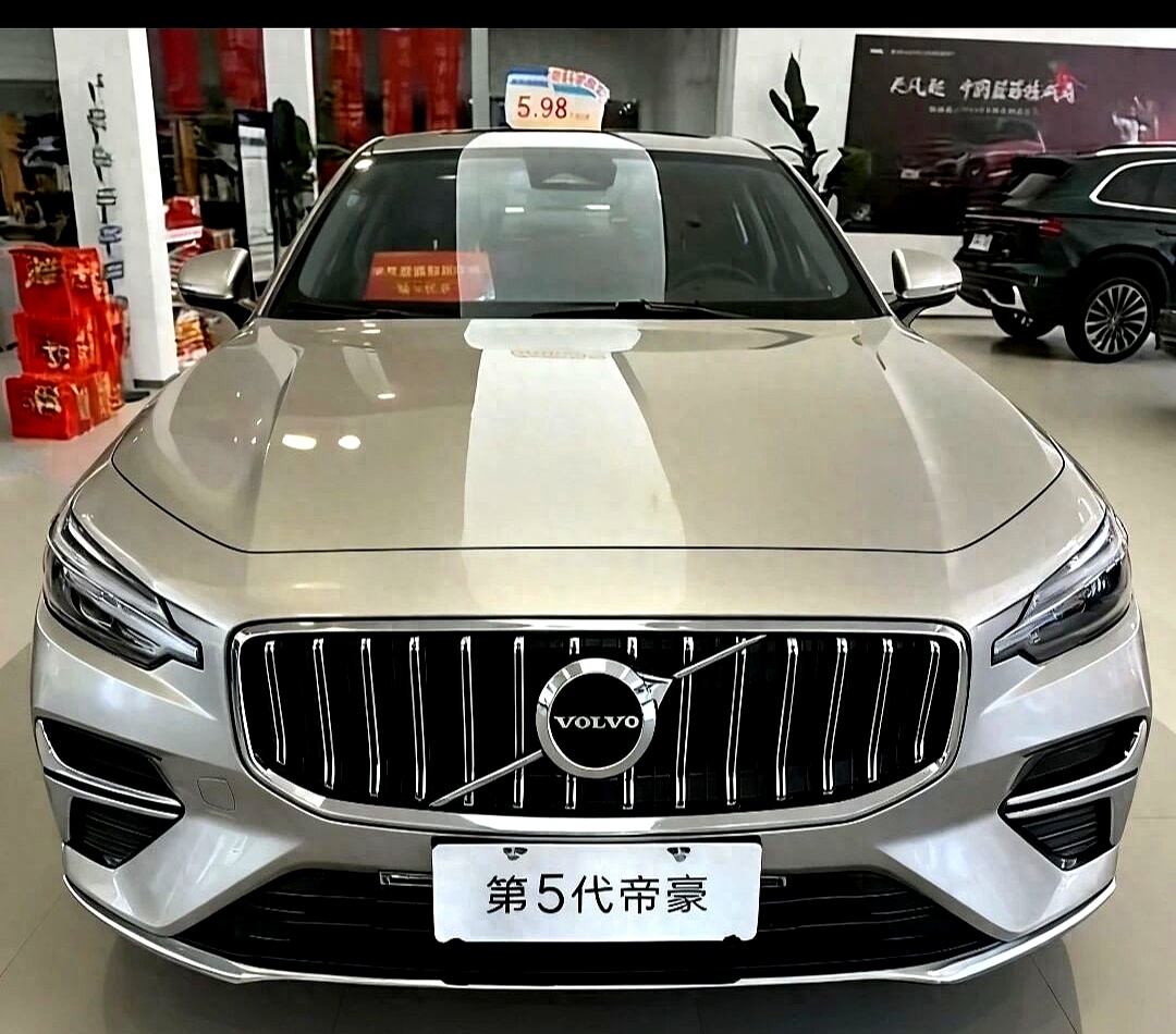 16年全球热销400万辆 吉利第5代帝豪曝光