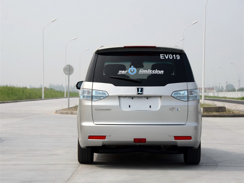 超霸美版降价促销中 优惠高达5.8万