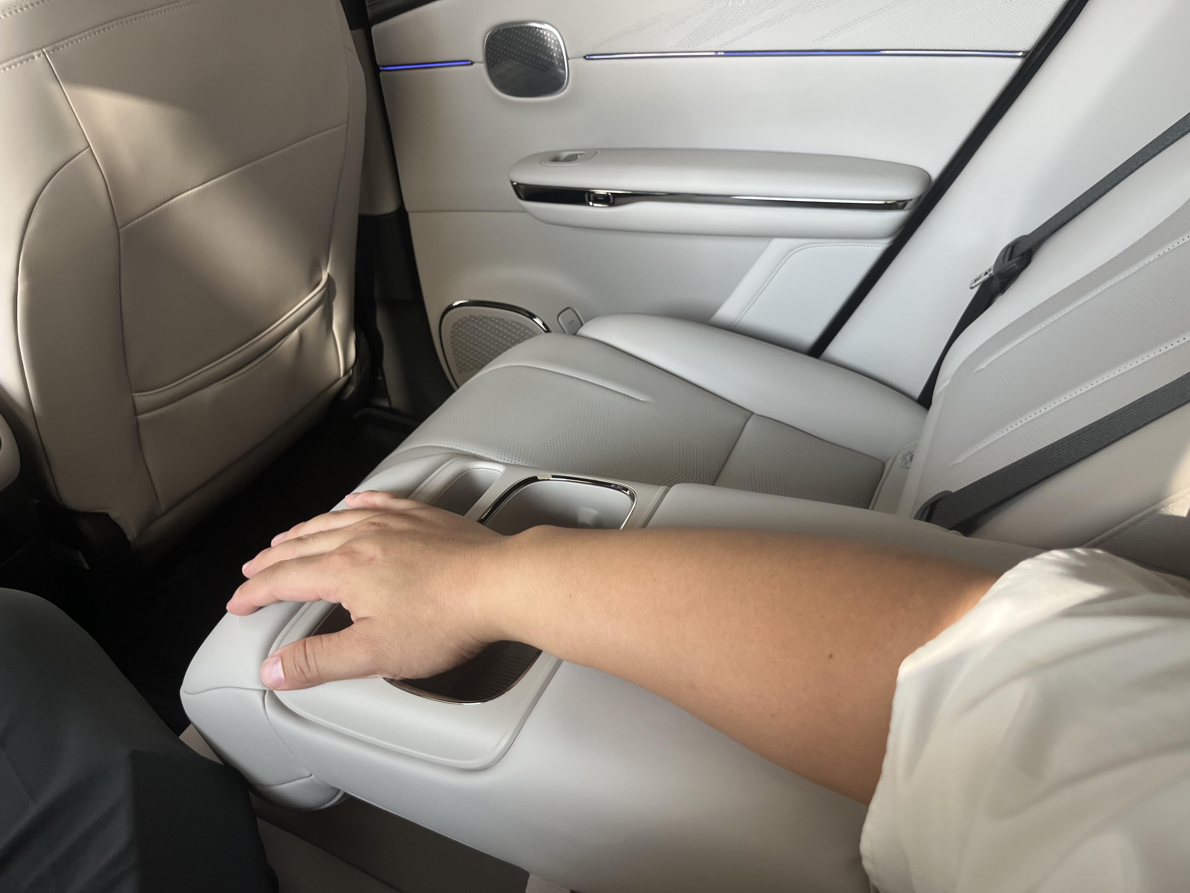 Momenta最新R6飞轮大模型 首批在传祺向往S7上车