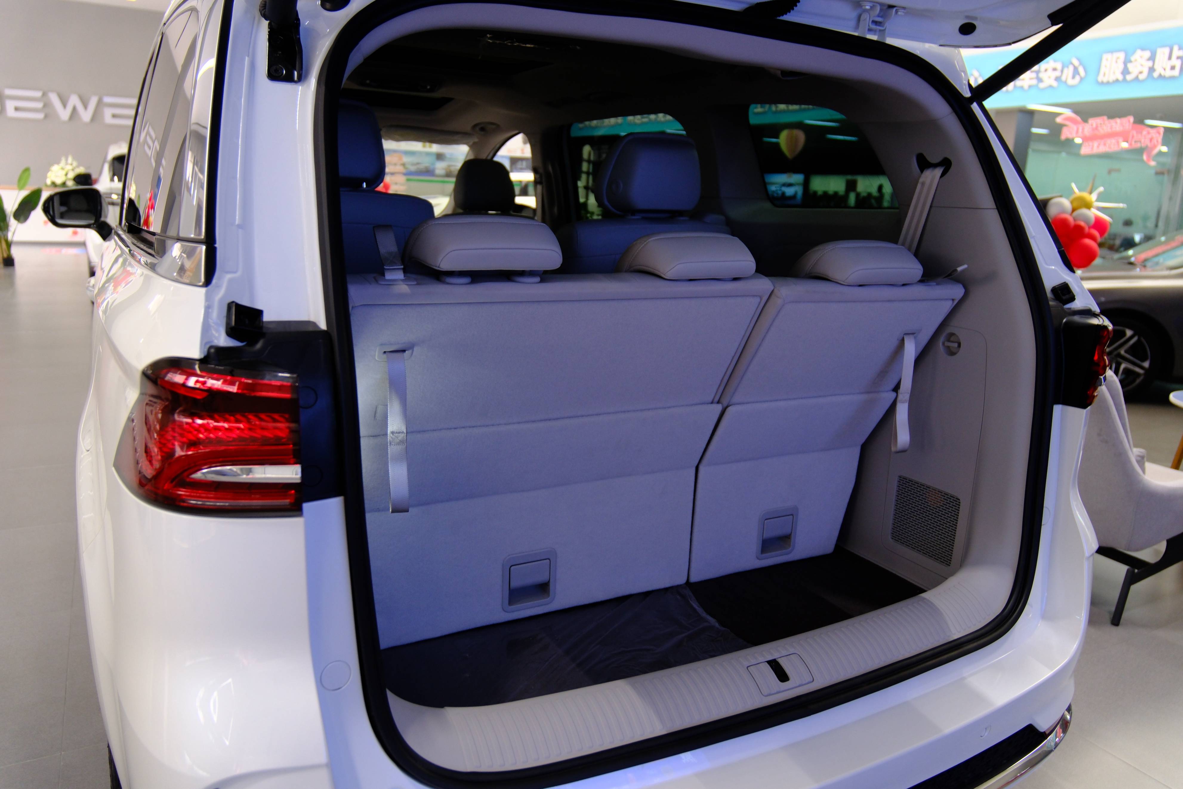 成都别克GL8售价19.99万起 暂无优惠