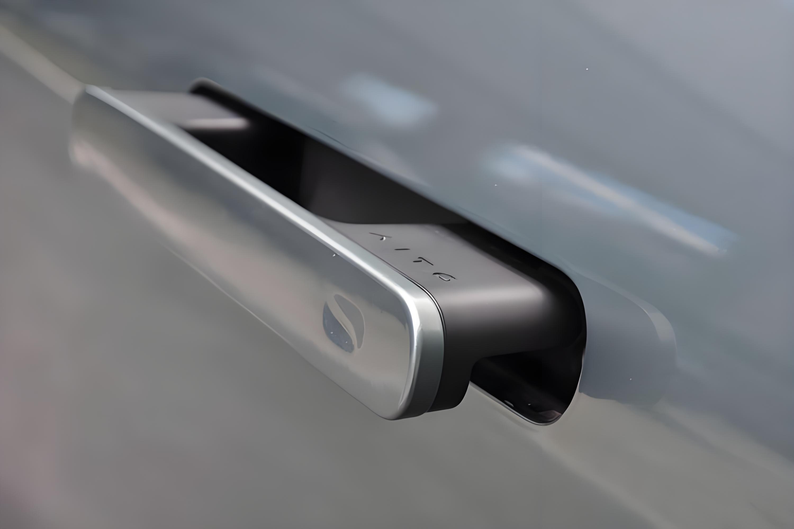 汽车门把手迎来强制性国标,隐藏式设计因安全风险将“退市”