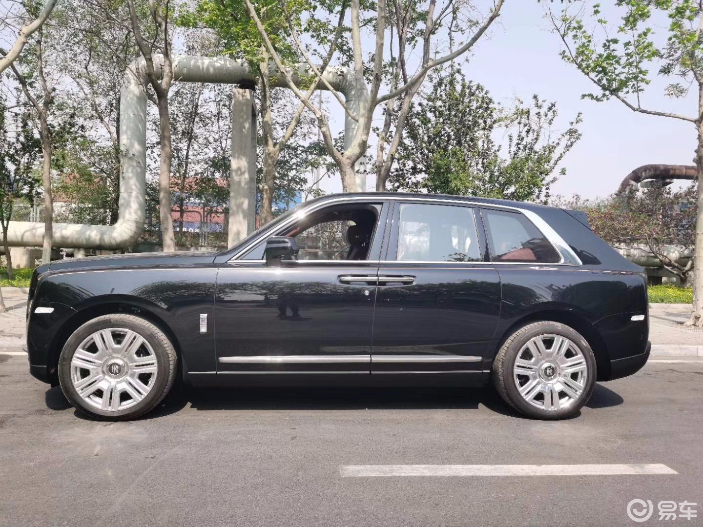 成都库里南让利促销中 购车直降65万