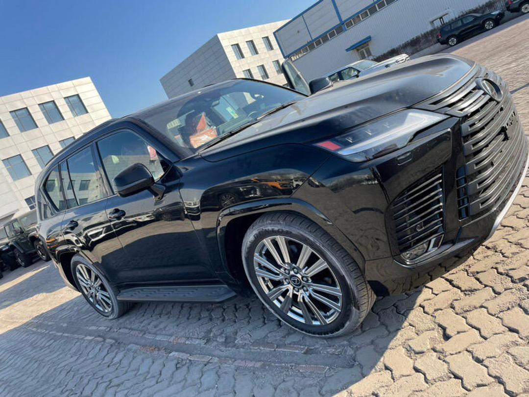 国六加版雷克萨斯LX600 商务大佬的座驾