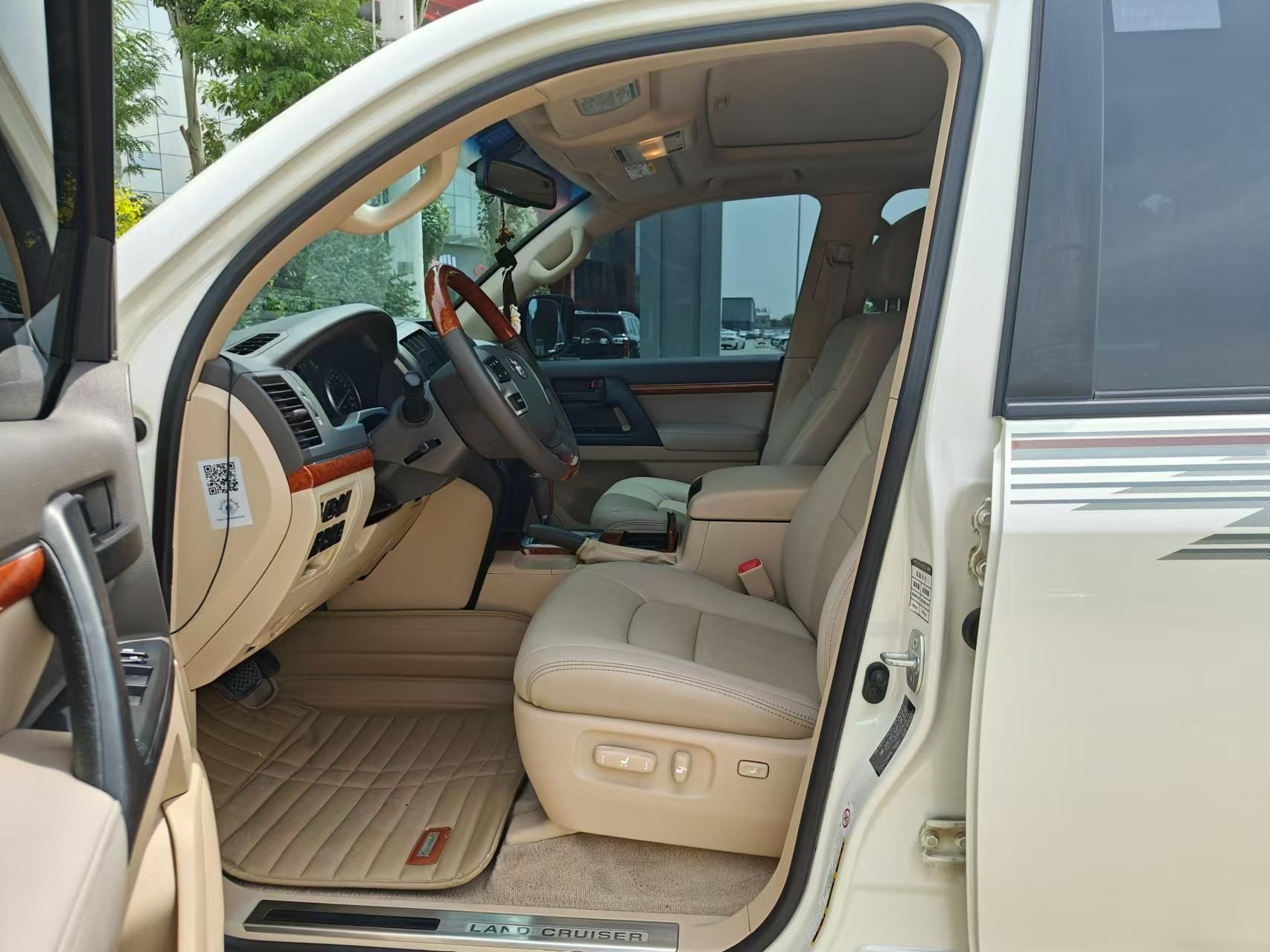 现购兰德酷路泽中东版让利直降37万 欢迎前来试驾