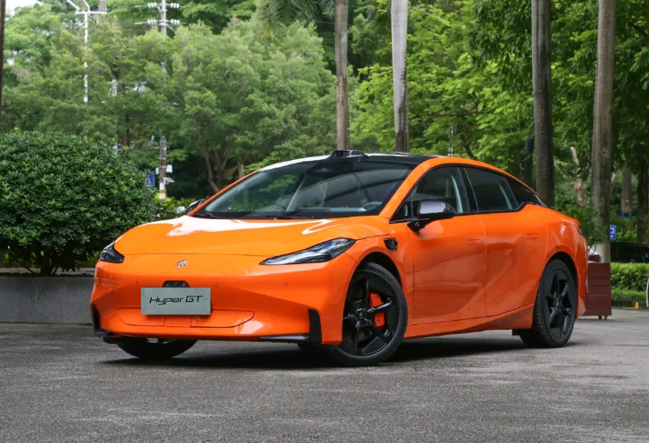 广汽昊铂GT全新Lite版上市 15.38万起售