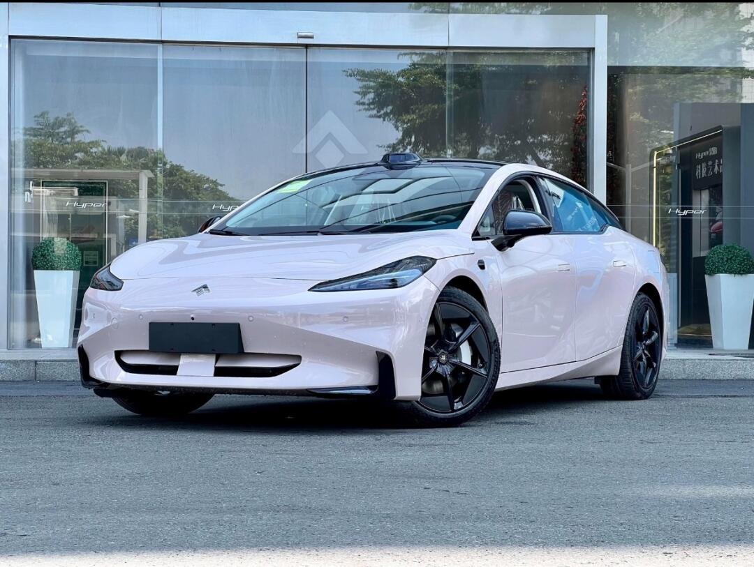 广汽昊铂GT全新Lite版上市 15.38万起售