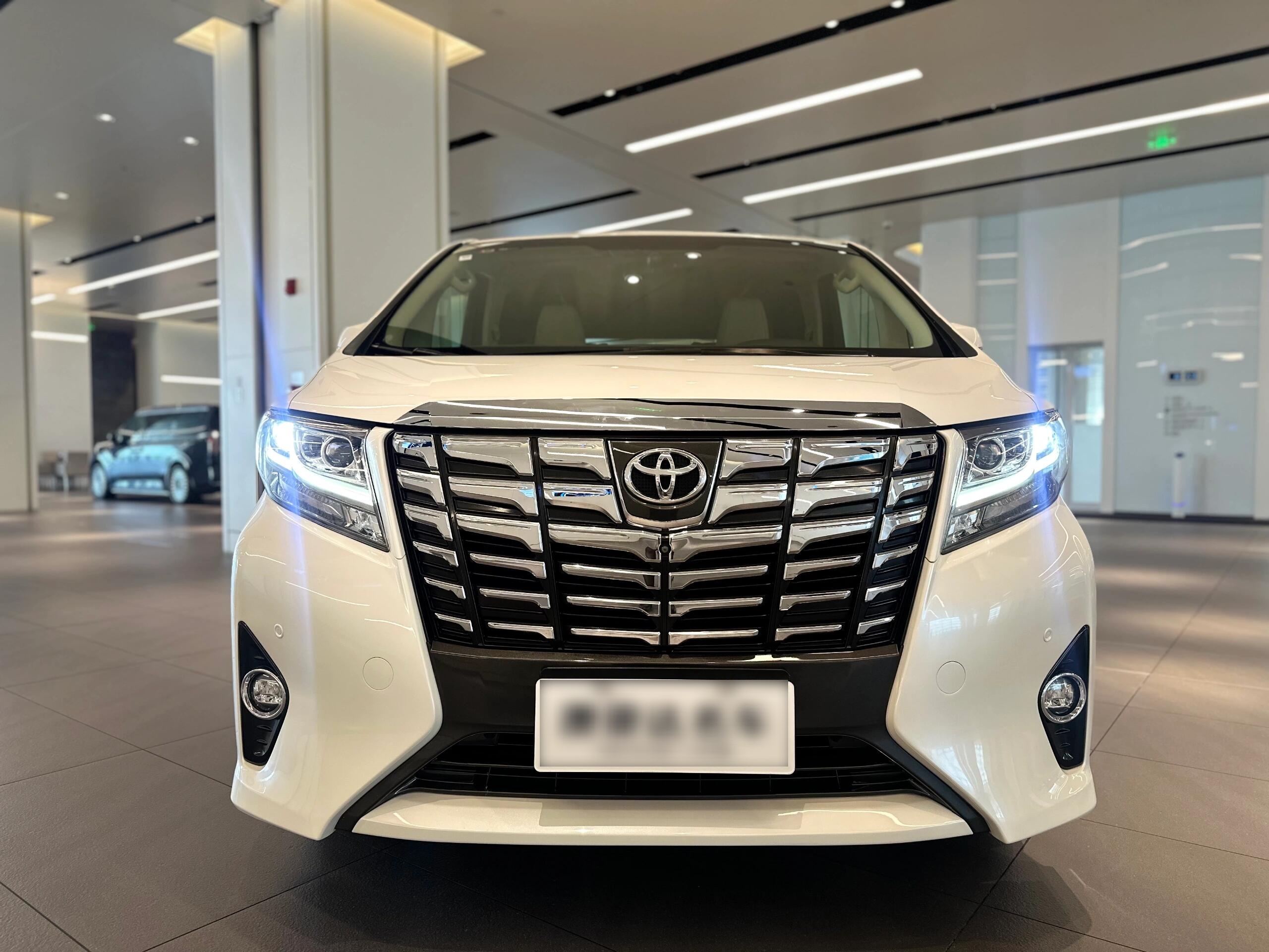 成都埃尔法最新报价90万起