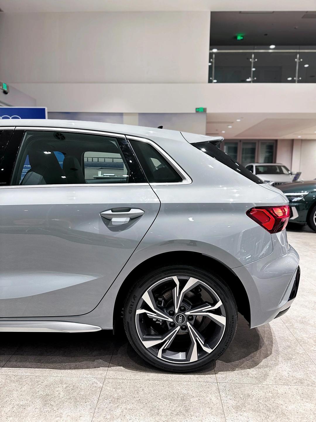 成都飞驰最新行情 部分车型优惠30万