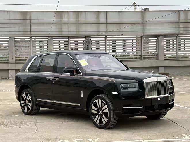 劳斯莱斯库里南价格最低590万起