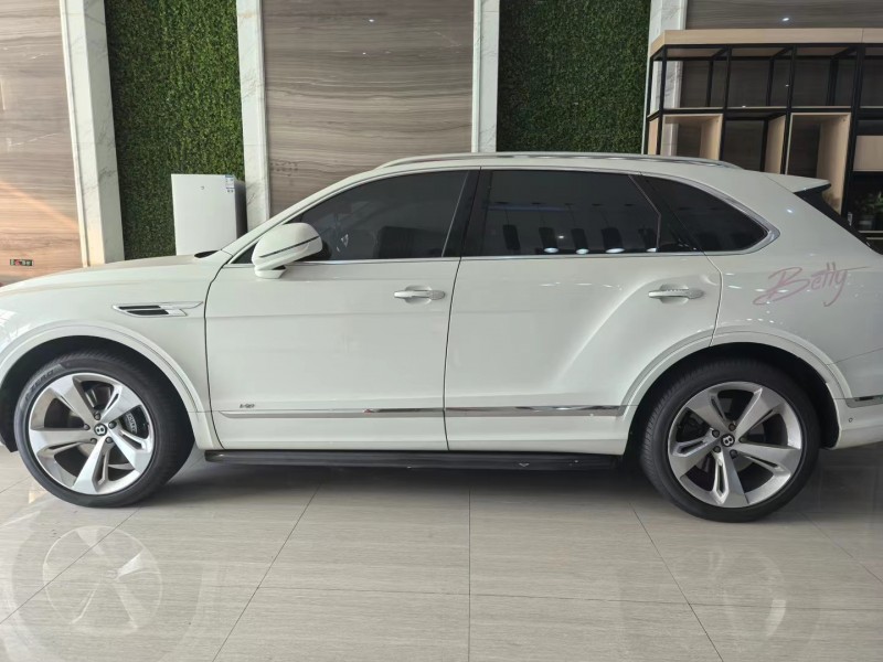 成都添越美版提供试乘试驾 店内让利达60万元