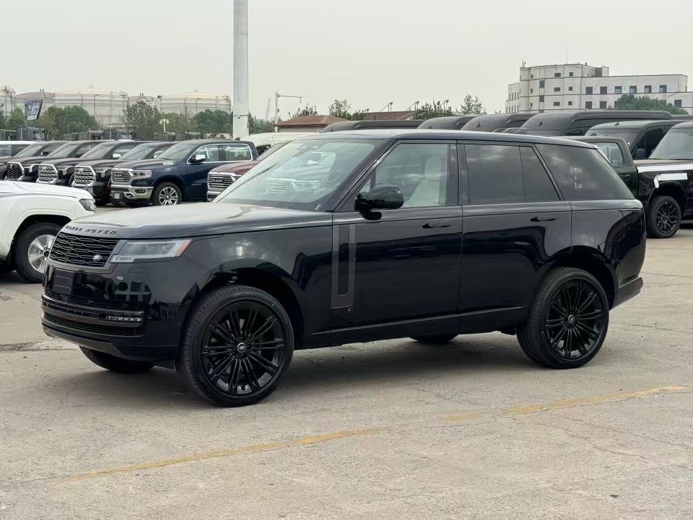 揽胜行政3.0汽油价格最低127万起售