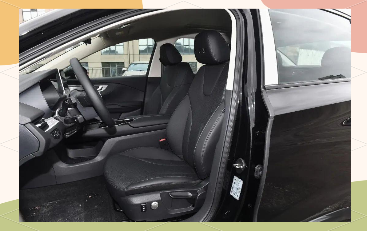 青白江红旗E-QM5优惠高达5.00万 最低仅售7.18万