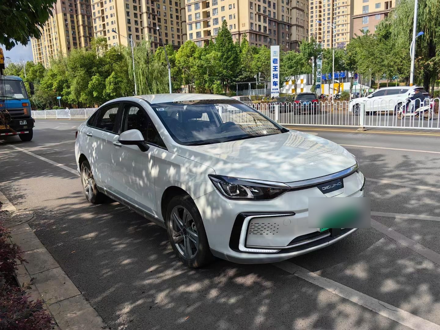 成都北京EU5价格12.99万起 暂无优惠