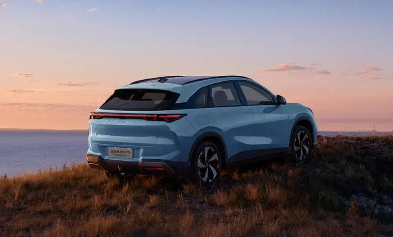 全新阿尔法T5增程版 综合续航1215km/于月底上市