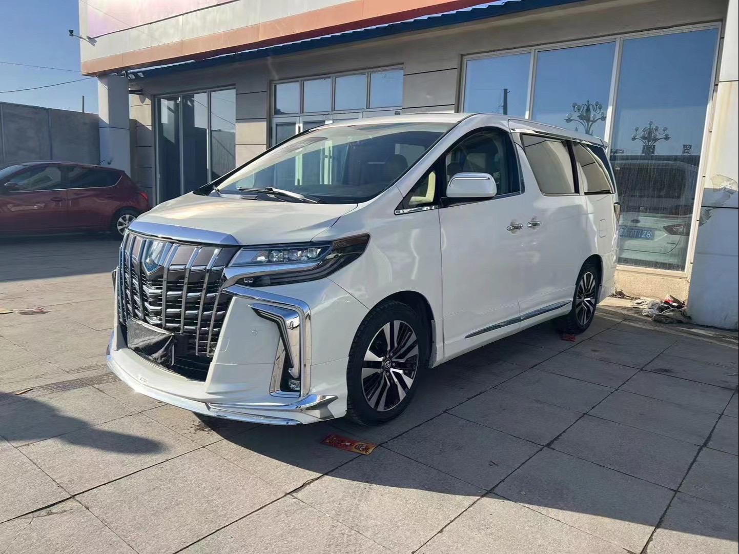 成都丰田埃尔法亚洲版最低报价95万起