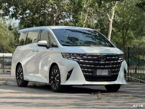 成都丰田埃尔法亚洲版最低报价95万起